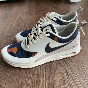 Nike air max Thea sneaker Size 8.5 (women’s)